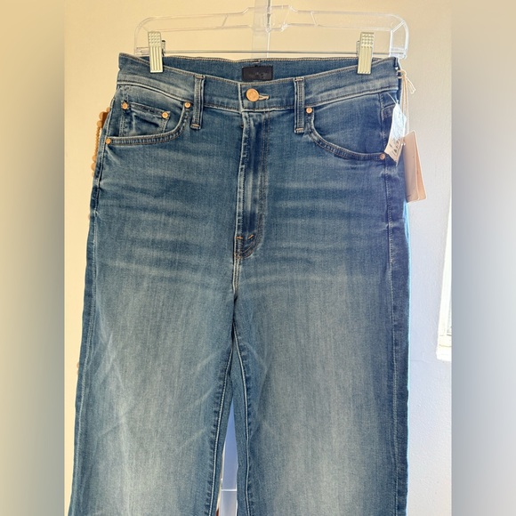 MOTHER denim the rambler zip sneak jeans in Lhasa love - Picture 5 of 8